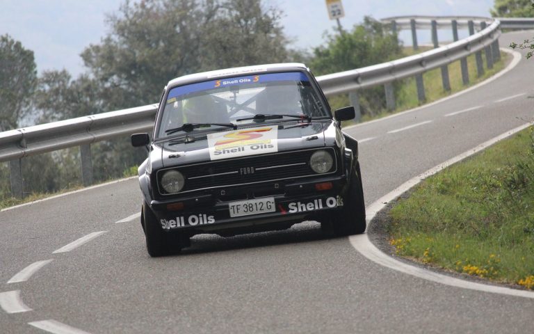 Los gallegos Javier e Iván Bouza encabezan la participación nacional del 51º Rallye Orvecame Isla Tenerife Histórico